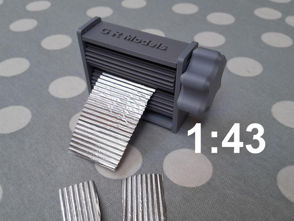 Corrugated iron maker for Model Railways / Diarama (7mm scale, 1:43,  UK 0 gauge)