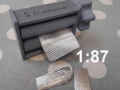 Corrugated iron maker for Model Railways / Diarama (3.5mm scale, 1:87, H0 gauge)